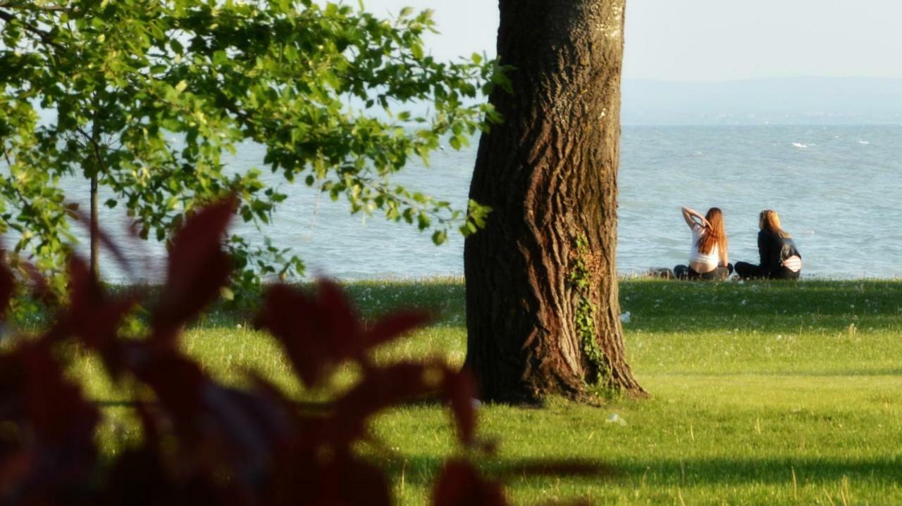 Bogi Apartman Balatonalmadi Bagian luar foto